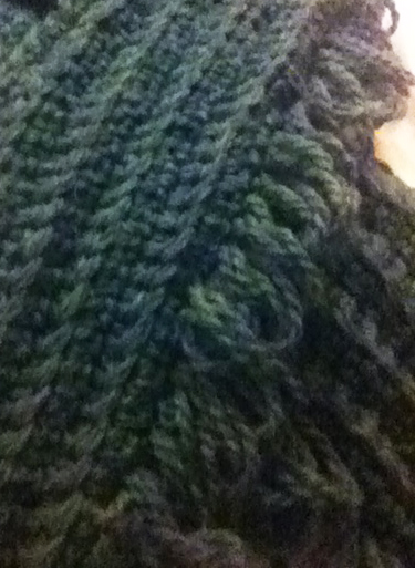 Here you can see the front of the boucle stitch that I used for the fringe.